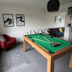 Spacious House Parking Pool Table
