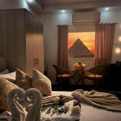 Pyramids A-Heaven Hotel and Rooftop Bedouin Tent