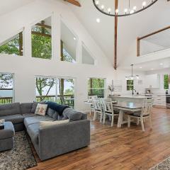 Modern Mountain House with Amazing Views and Hot Tub
