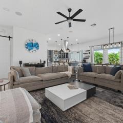 Luxury Sarasota 4-Bedroom Home with Saltwater Pool, Fireplace & Gym