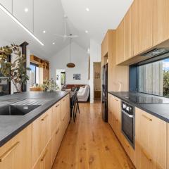 Seafront, Sauna, Architecture The Surf Nest Full House