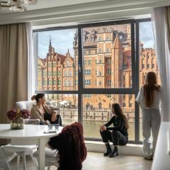 Old Town & River View Premium Apartment by Lion Apartments