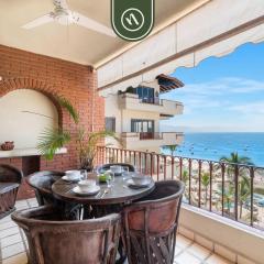 Beachfront Mexican Styled 3 BR Condo in Downtown