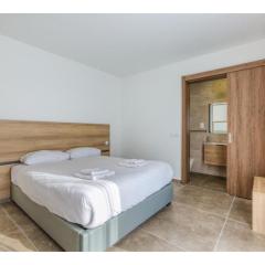 Peaceful Seaside Penthouse 2 bedroom