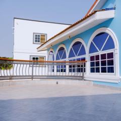 Oceans Lodge