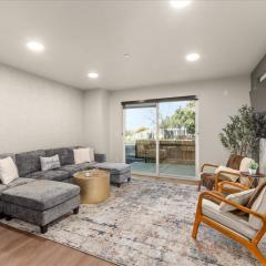 2 Bedroom 2 Bath Downtown