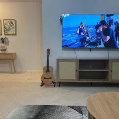 Paradise in Palmetto Bay, with Pool-BBQ-Gazebo.