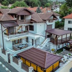 Premium Central Apartments - with jacuzzi and private terrace