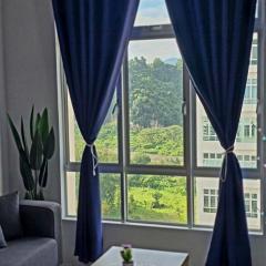 b09- 2 Bedroom Corner Apt FamilyStaY Anderson