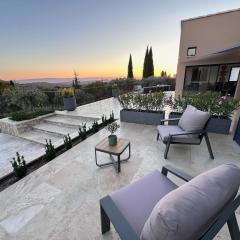 Sunny Year-Round Provençal Luxury Retreat