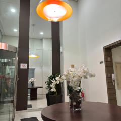 Sunset One - No Brás com varanda e estacionamento incluso