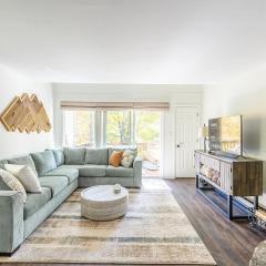 Modern Beech Mountain Getaway with Fireplace and Slope Views