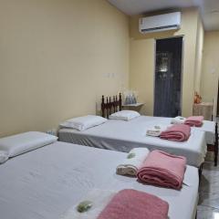 Quarto completo com varanda