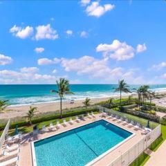 Hutchinson Island BeachFront Heated Pool Balcony Top Floor