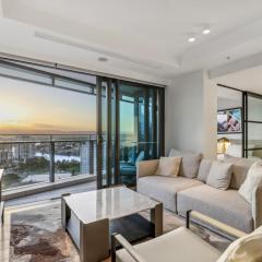 Jewel Luxury Beachside 2-Bed with Water View Gym