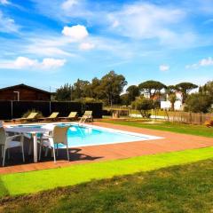 Chalet con Piscina Privada y Vistas al Golf en Chiclana – Ideal Familias