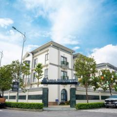 Lumi Sky Hotel - by BAY LUXURY