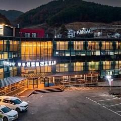 Muju Central Resort Pension