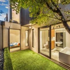 Melb cbd studios- Skyline or Zen garden