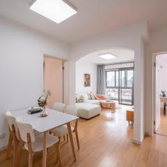 Tyms 2BR APT Riverside Garden