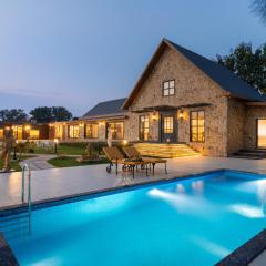 StayVista at The Harbhson House with Pool & Jacuzzi