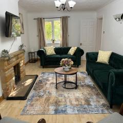 Astlethorpe Haven - Spacious modern home