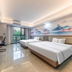 Haier International Hotel Vientiane Wattay Airport Branch offers free airport pick-up and drop-off upon prior reservation.