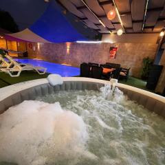 Al Zain Chalet - Private Pool