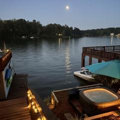 Lakefront Escape with Sauna Hot Tub BBQ & Games
