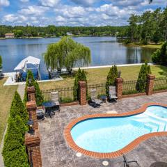 Private Pool WaterEdge Lake House