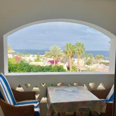 Sea View Apartment with Full kitchen and living room