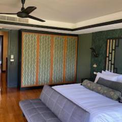 2Bed Villa - Sleeps 4 - Poolside Wifi Near Beach