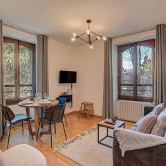 Apartment La Roseraie - Alpes Travel - Central Chamonix (sleeps 2-3)