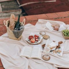 Elegant Two-Bedroom Residence- Athens Cozy Gem - 300Mbps Internet - 10 min to Acropolis by subway