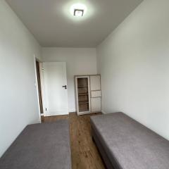 Apartament mieszkanie kompletnie wyposażony WiFi parking niedaleko centrum