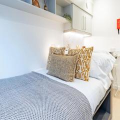 Student Only, Elegant Bronze Studio in Paddington