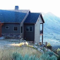 Spectacular Views and Rural Setting Close to Boise
