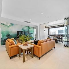 Luxury Perth CBD Apartment with Pool & Gym