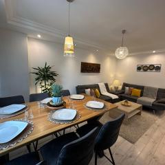Homey Haven near Hauptbahnhof with parking extra
