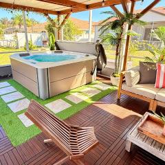 Spacious 5BR Private Home, Private Pool & Salt Water Spa, Minutes from Beaches