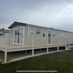 Fabulous seaside caravan getway at Cayton Bay