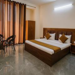 Hotel Yash Regency - Managed by JMD Group