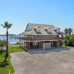 Luxe Lodge, Bayfront with Fishing Pier, Views, Chefs Kitchen