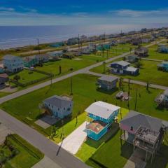 Cute Bungalow With Fire Pit Close to the Beach