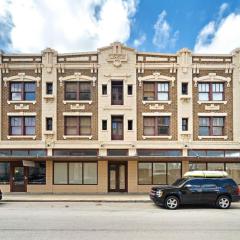Historic loft in downtown Galveston close to everything