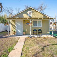 1 bedroom Downtown Guest House, kitchen, parking