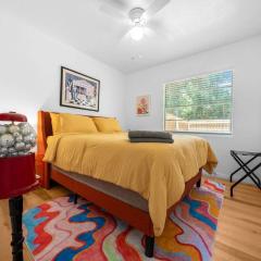 The Happy Haven - Near Manatee Tours - Pet Friendly