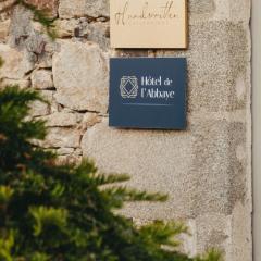Hotel de L'Abbaye Le Tronchet - Handwritten Collection