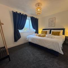Cosy Sleeps 5 Bedford Stay Superfast WiFi