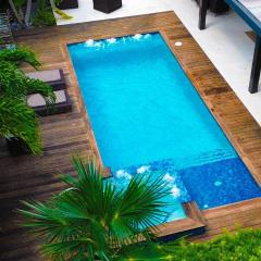 Greenview Villa/Luxury Heated Pool Home Golf View
